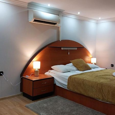 גיולה Family Apartman מראה חיצוני תמונה