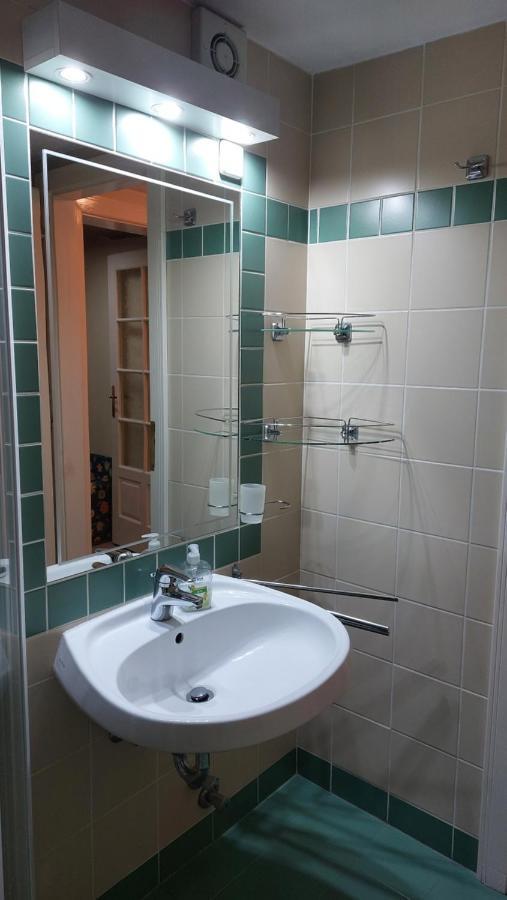 גיולה Family Apartman מראה חיצוני תמונה