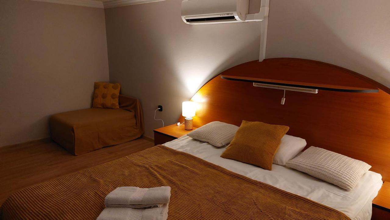גיולה Family Apartman מראה חיצוני תמונה