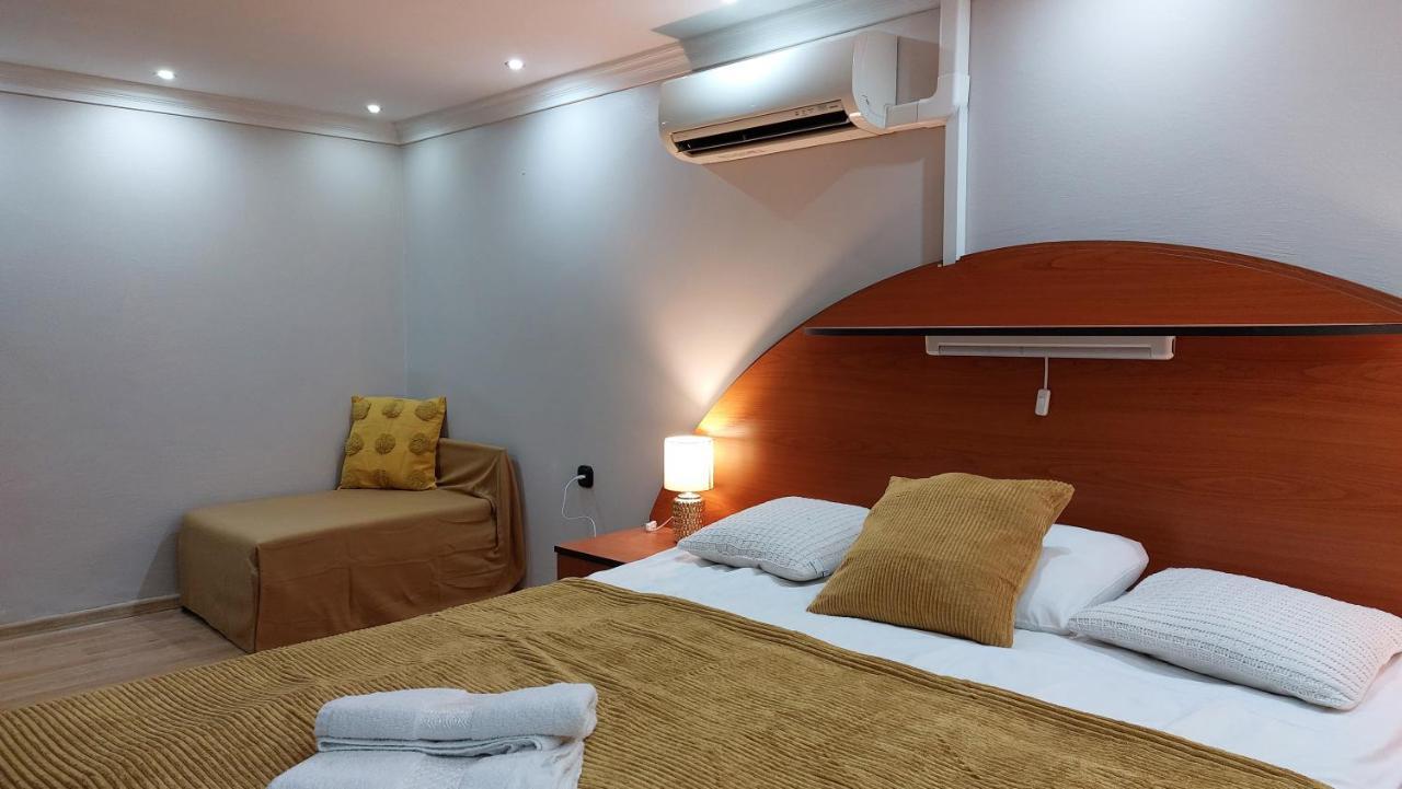 גיולה Family Apartman מראה חיצוני תמונה
